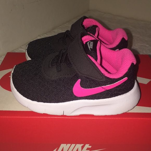 Nike Tanjun Toddlers Girl Shoes Size 4c 